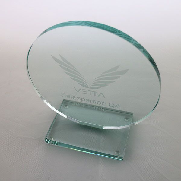15 x 10cm Jade Glass Circle Award - Engraved - Image 2