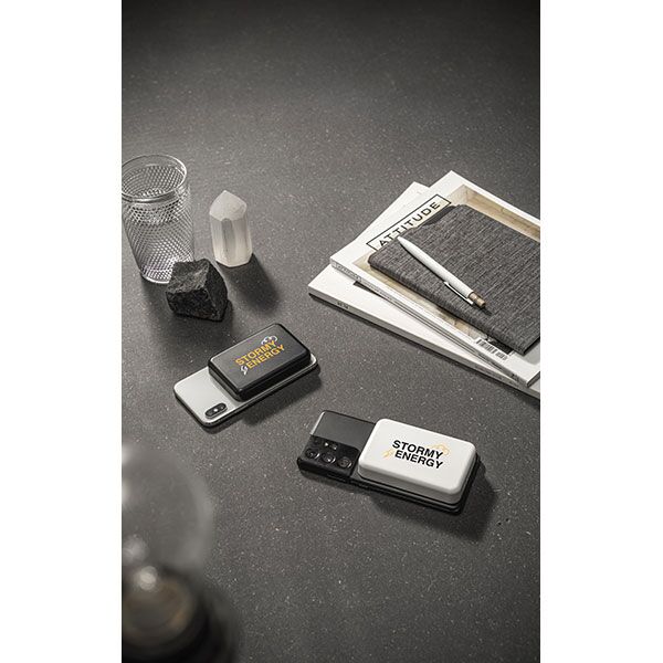 Pronto 10000mAh Magnetic Super Fast Wireless Charger - Full Colour - Image 2